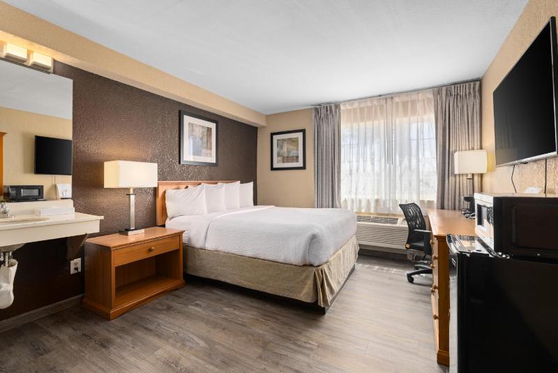Ramada by Wyndham Portland - image 28