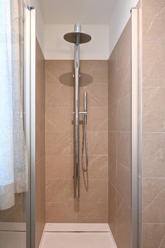 Luxury Lake View Motta Apartment in Lugano - image 8