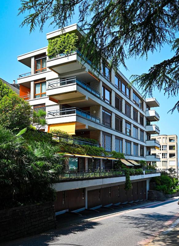 Luxury Lake View Motta Apartment in Lugano - image 2