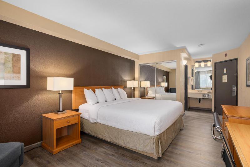 Ramada by Wyndham Portland - image 20