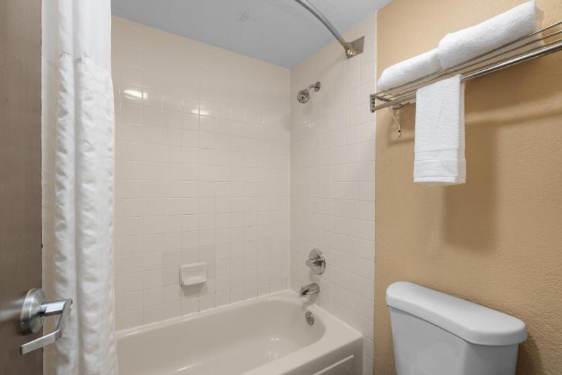 King Room - Non-Smoking image 1
