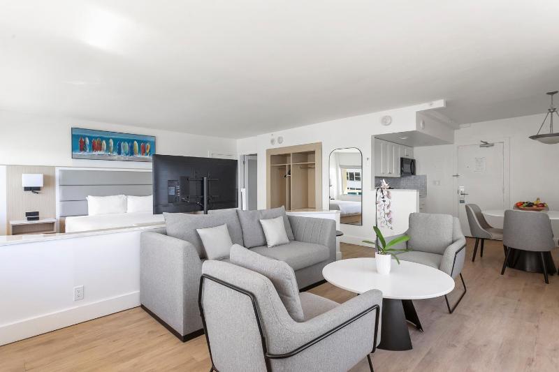 King Suite with Ocean View image 1