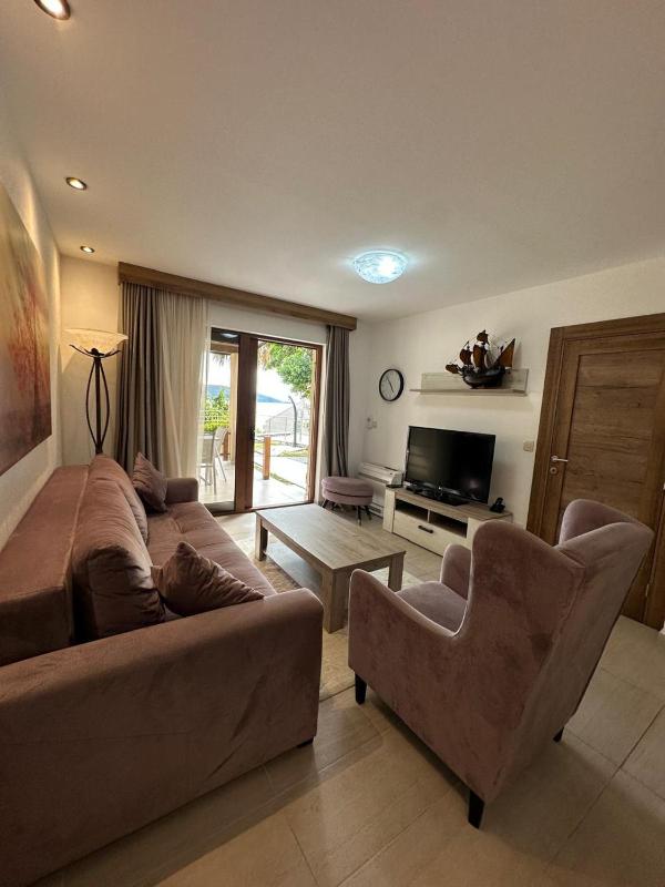 Two-Bedroom Apartment with Sea View and Terrace  image 1