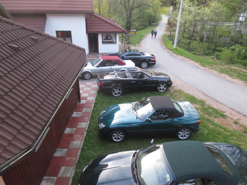 Double Room with Balcony image 3