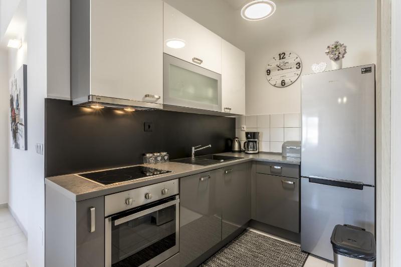 Apartments with parking space Kastel Novi Kastela - 24645 - image 14