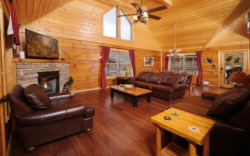 Bear Creek Lodge - Game Nights Hot Tub Soaks & Relaxation - image 23