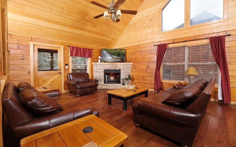 Bear Creek Lodge - Game Nights Hot Tub Soaks & Relaxation - image 20