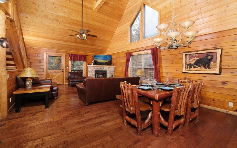 Bear Creek Lodge - Game Nights Hot Tub Soaks & Relaxation - image 4
