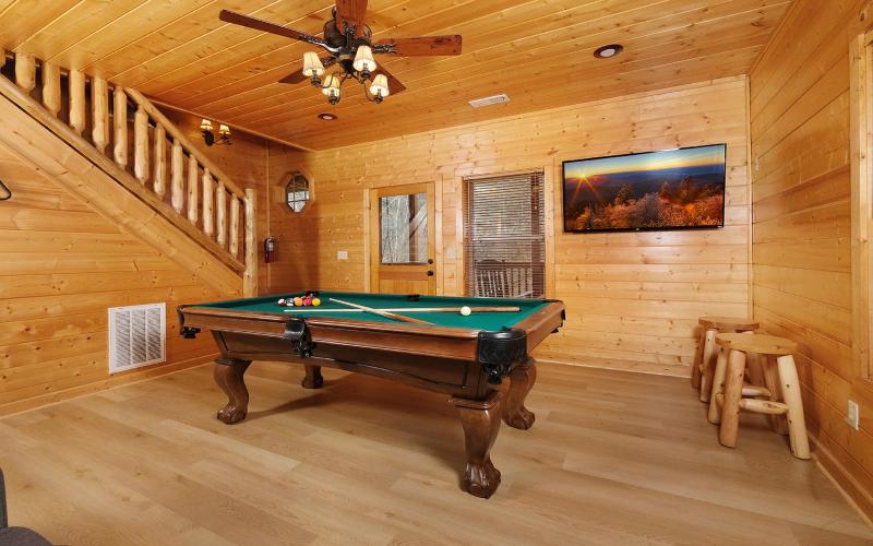 Bear Creek Lodge - Game Nights Hot Tub Soaks & Relaxation - image 10