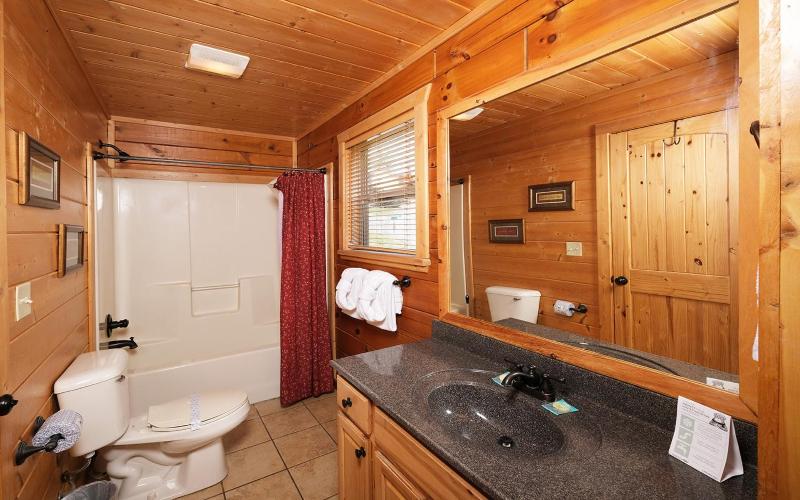 Bear Creek Lodge - Game Nights Hot Tub Soaks & Relaxation - image 27
