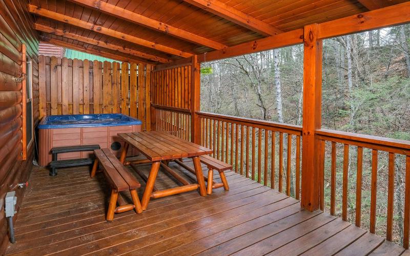 Bear Creek Lodge - Game Nights Hot Tub Soaks & Relaxation - image 7
