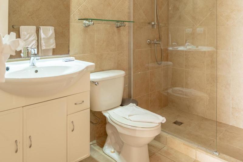 Indescribable town house with jacuzzi - image 14