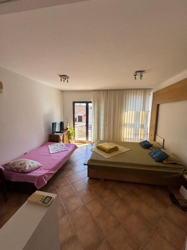 Apartment image 3