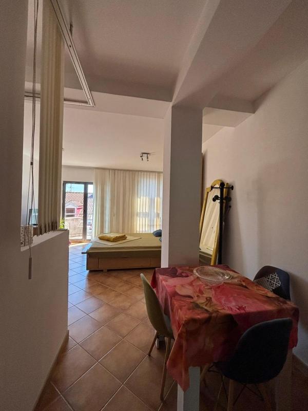 Apartment image 2