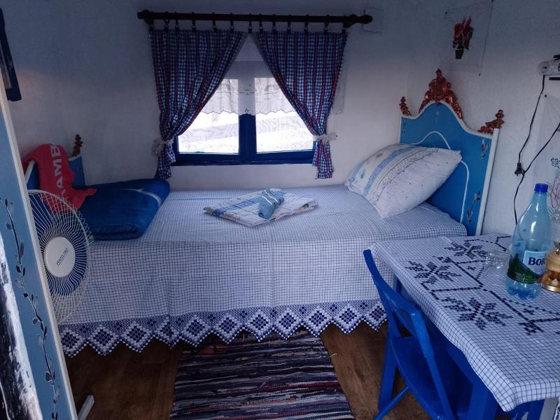 One-Bedroom Chalet image 4