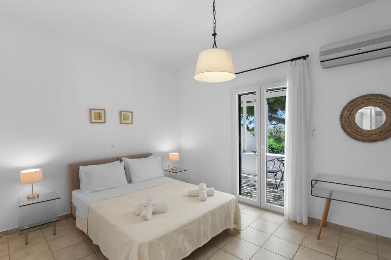 Tzane Studios & Apartments - Steps away from Golden Beach - image 29