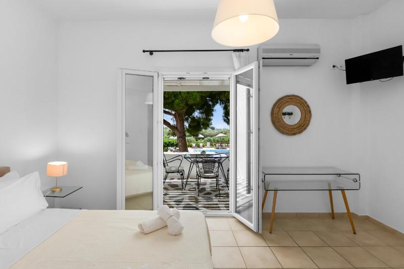 Tzane Studios & Apartments - Steps away from Golden Beach - image 26
