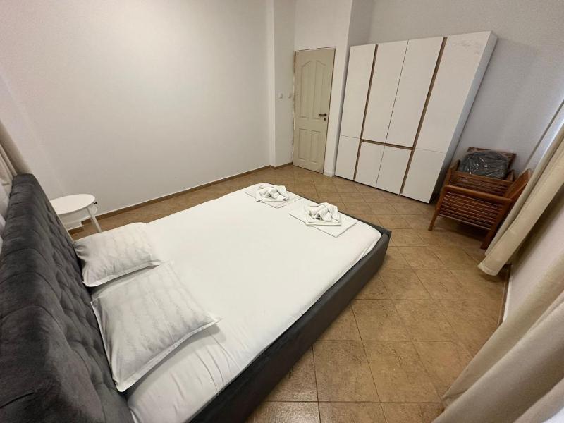 Family Two-Bedroom Apartment with View image 3