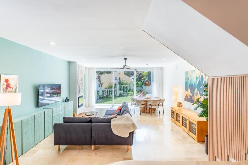 VB Torrequebrada Townhome 3BR near the sea - image 26