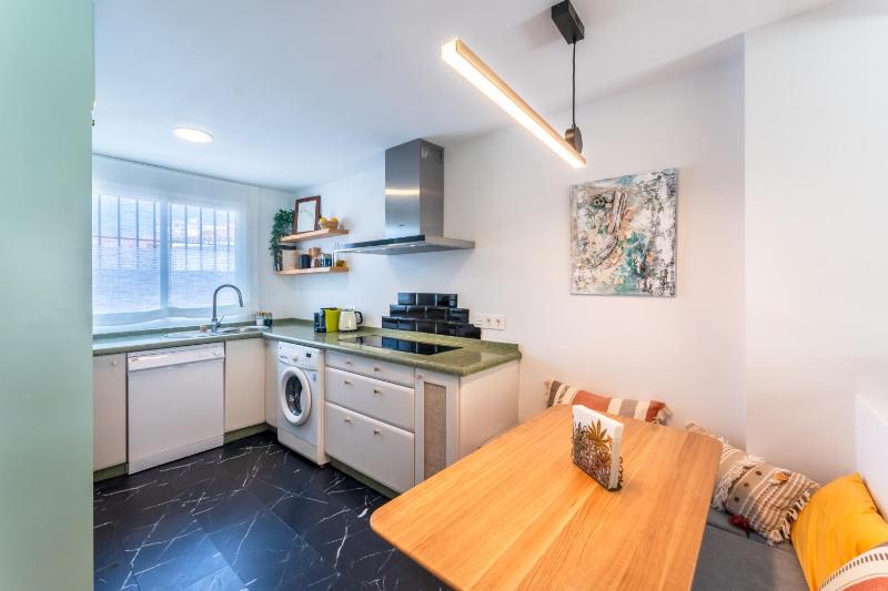 VB Torrequebrada Townhome 3BR near the sea - image 15