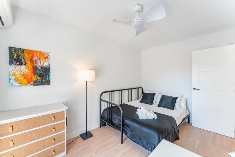 VB Torrequebrada Townhome 3BR near the sea - image 12
