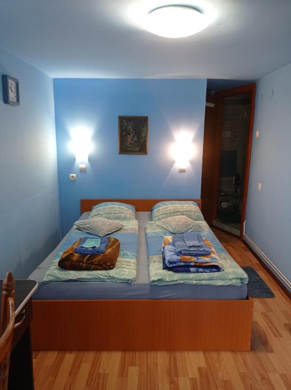Deluxe Double Room with Shower image 1