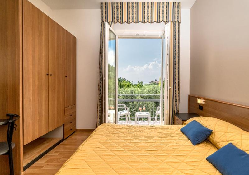 Single Room with Balcony image 4