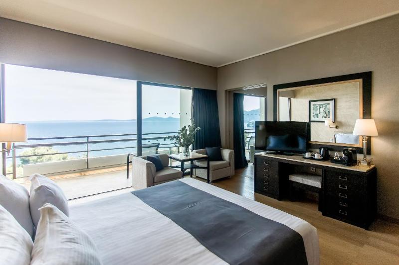 One-Bedroom Suite image 3