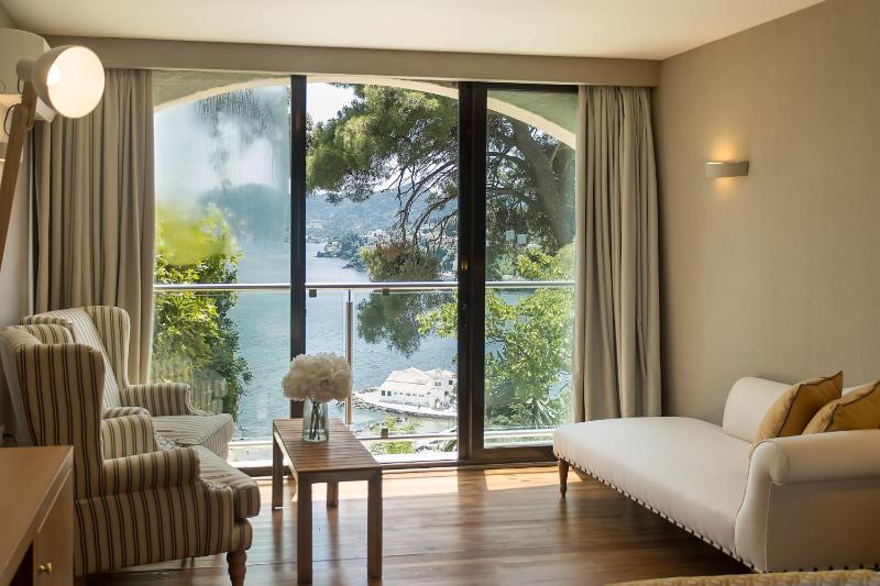 Villa Sea View with Private Pool  image 1