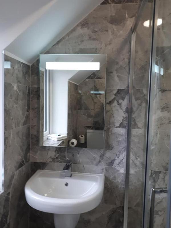 Standard Double Room image 2