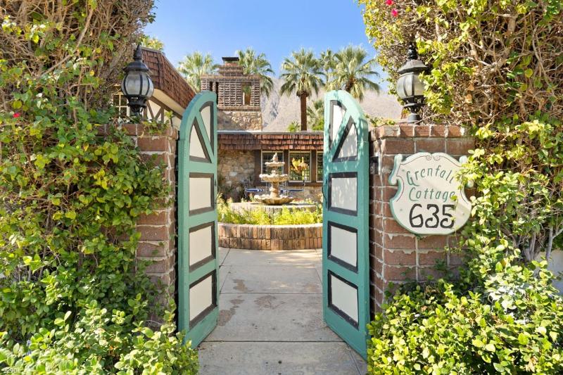 Villa Coffee House - image 28
