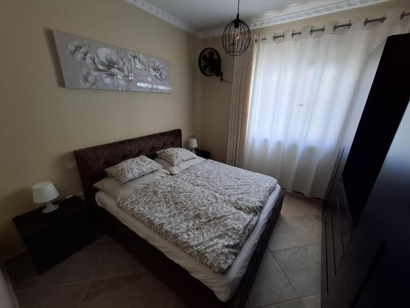 Apartment River - image 9