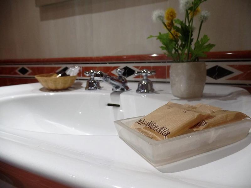 Duplex Quadruple Room image 4