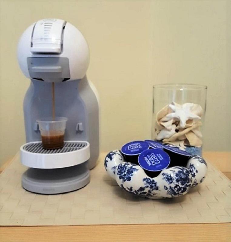 Double Room with Balcony image 4