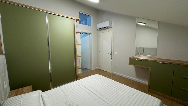 H&H Apartments - image 4
