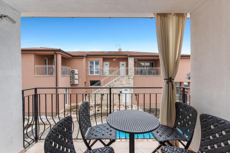 Apartment with Balcony image 3