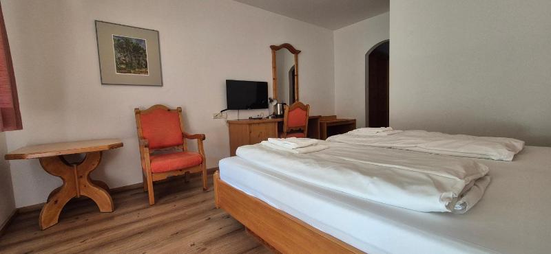 Superior Double Room image 4