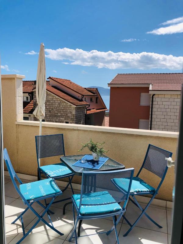 Two-Bedroom Apartment with Balcony image 4