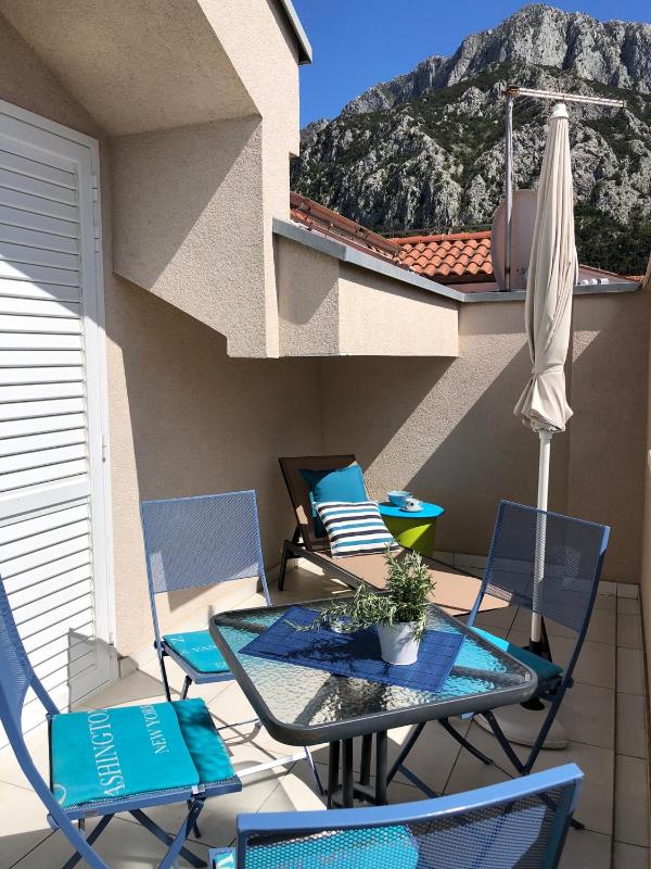 Two-Bedroom Apartment with Balcony image 3