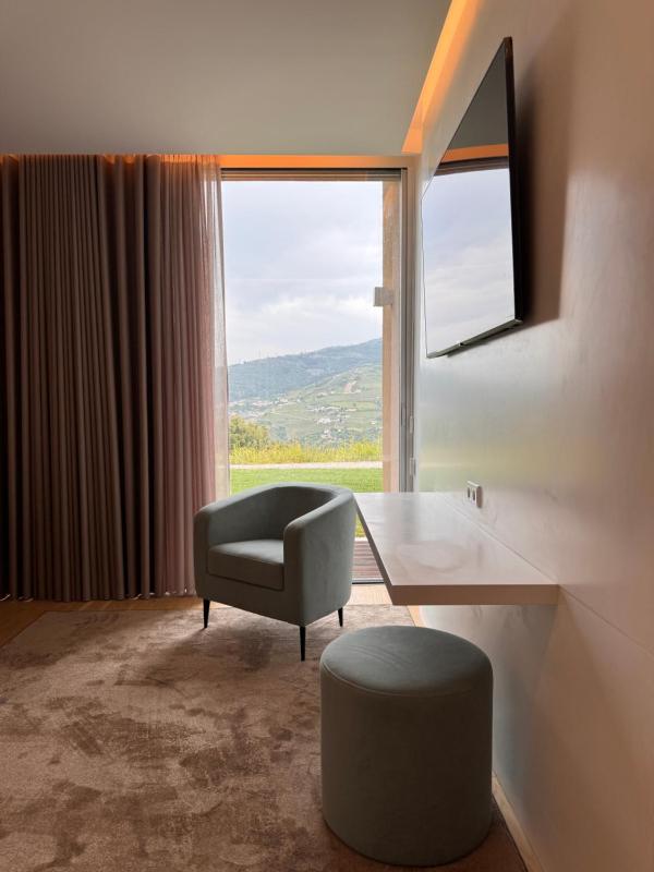 Suite with Mountain View image 1