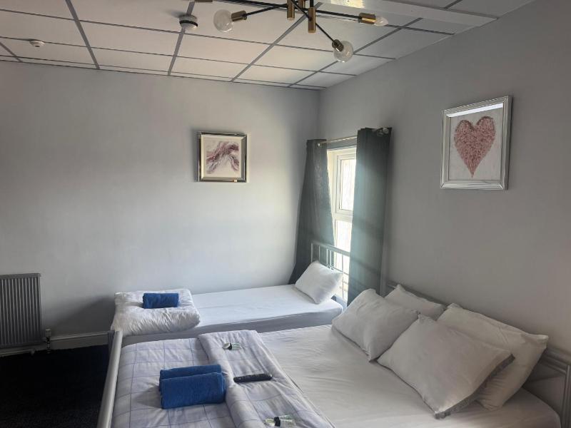 Family Room with Shower image 4