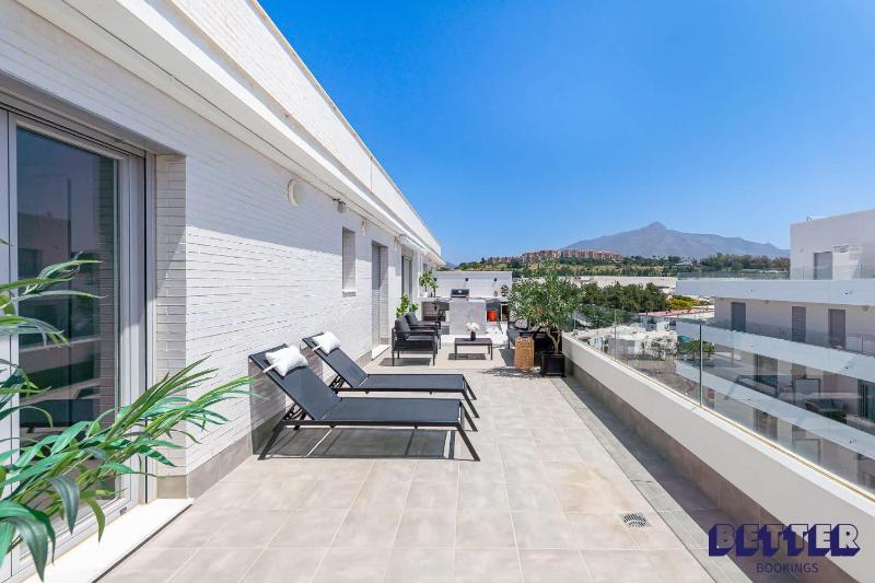 Prime Penthouse Top Location By Better Bookings - image 34