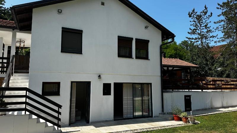 Holiday home with private pool ''Lux Banja Luka'' - image 8