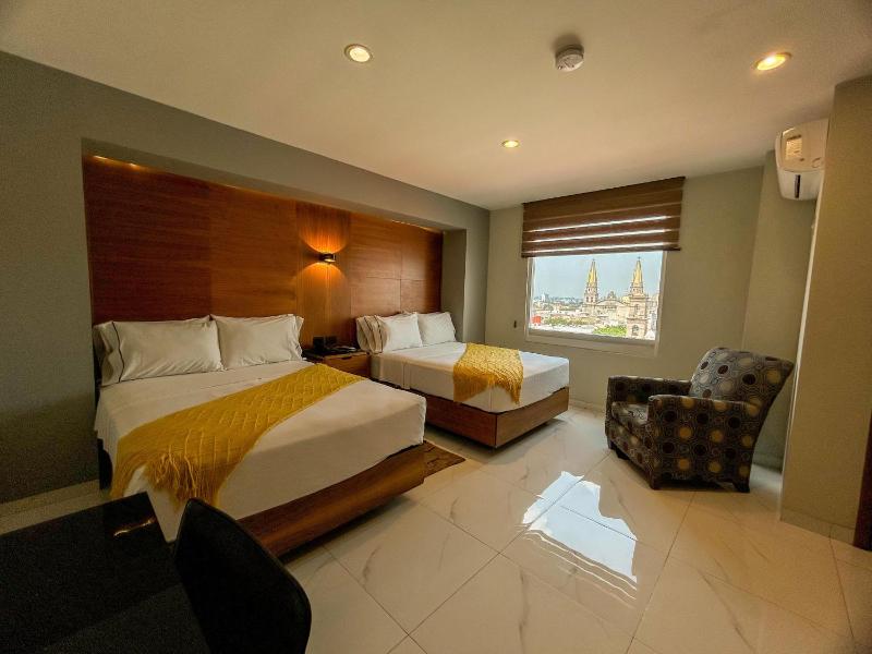 Hotel Dali Plaza Ejecutivo - image 1