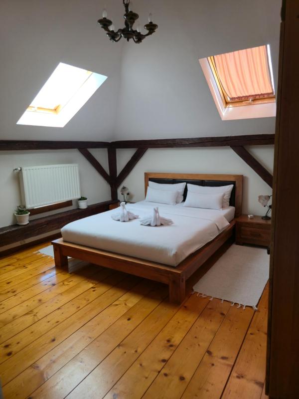 Deluxe Double Room image 4