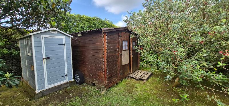 Bungalow with Garden View image 2