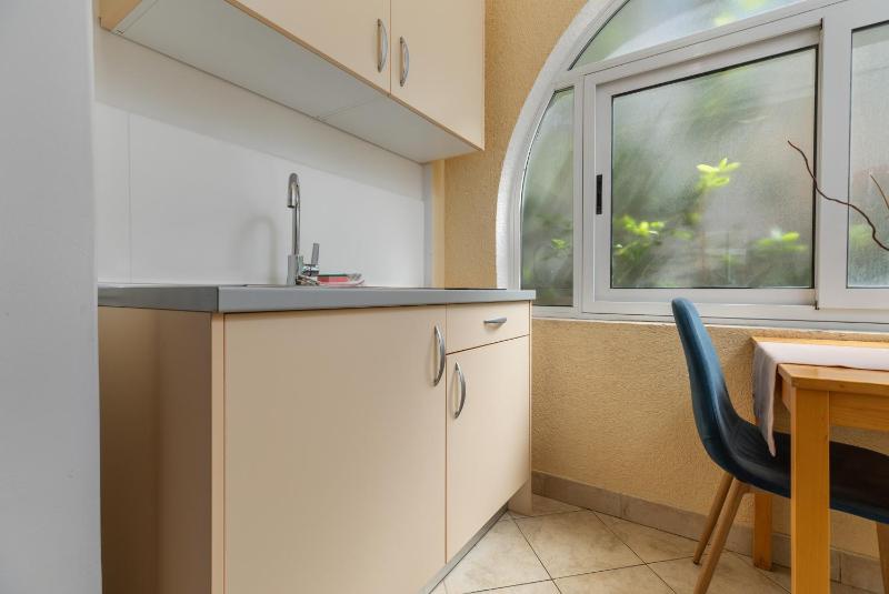 Apartments with parking space Makarska - 24562 - image 4