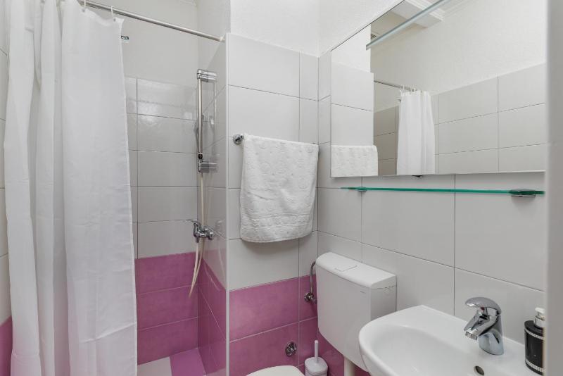 Apartments with parking space Makarska - 24562 - image 21