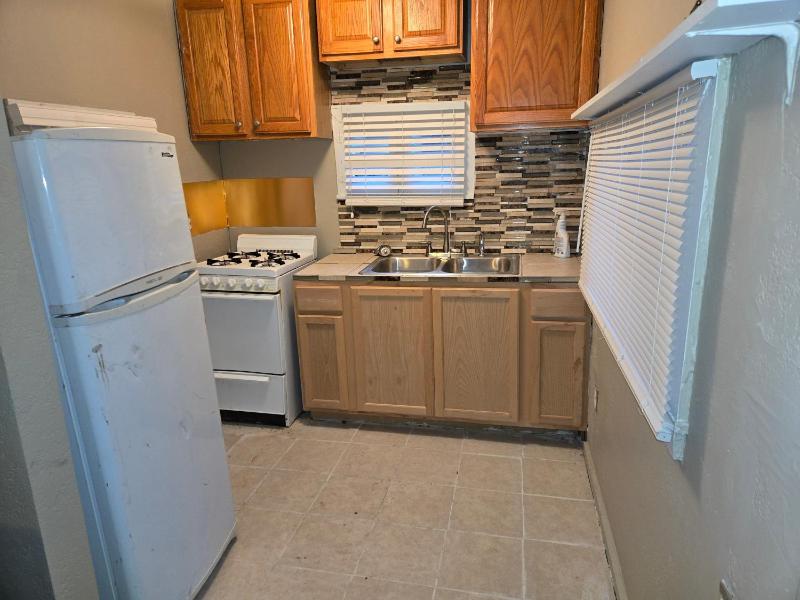 Classic One-Bedroom Apartment with King Bed image 3