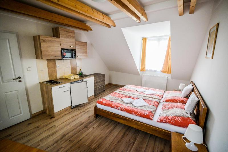 Dueta Apartment - image 2